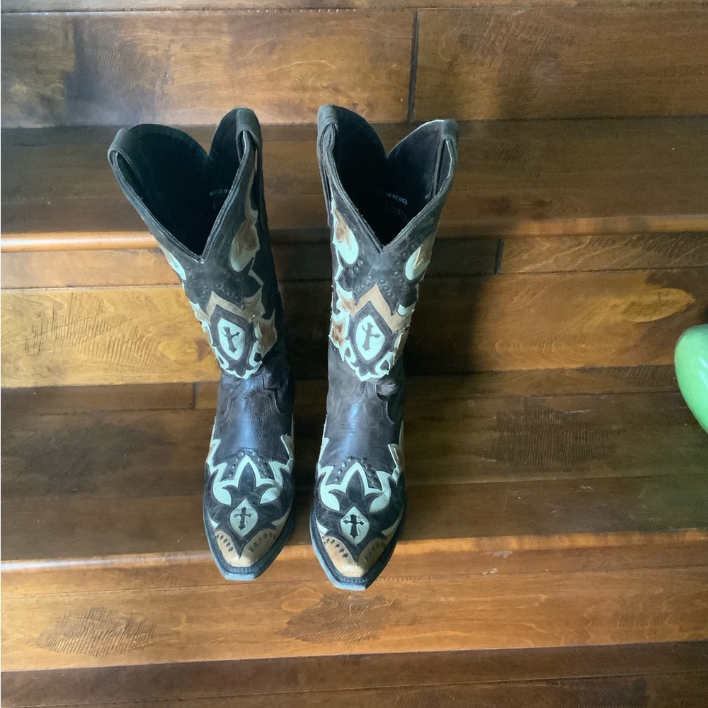 Womens weatern boots by Lane